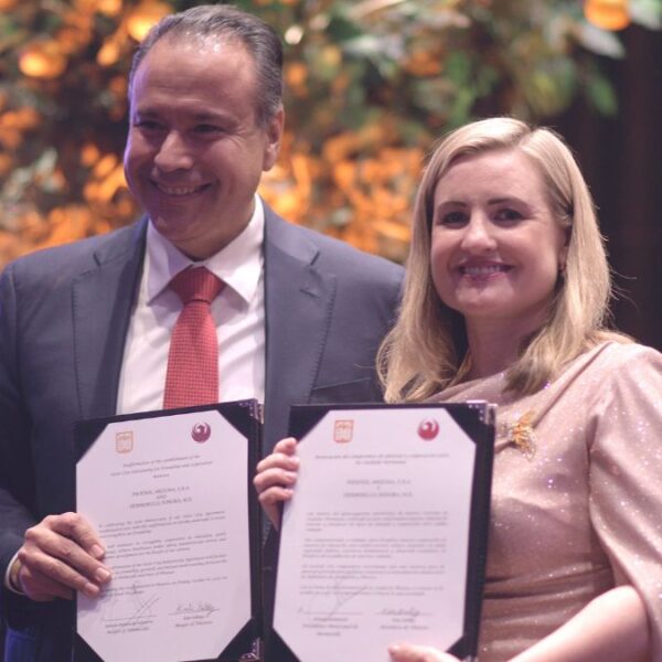 Medio siglo juntos: Phoenix y Hermosillo celebran hermandad