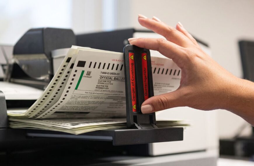 Arranca voto anticipado en Arizona entre errores y retrasos