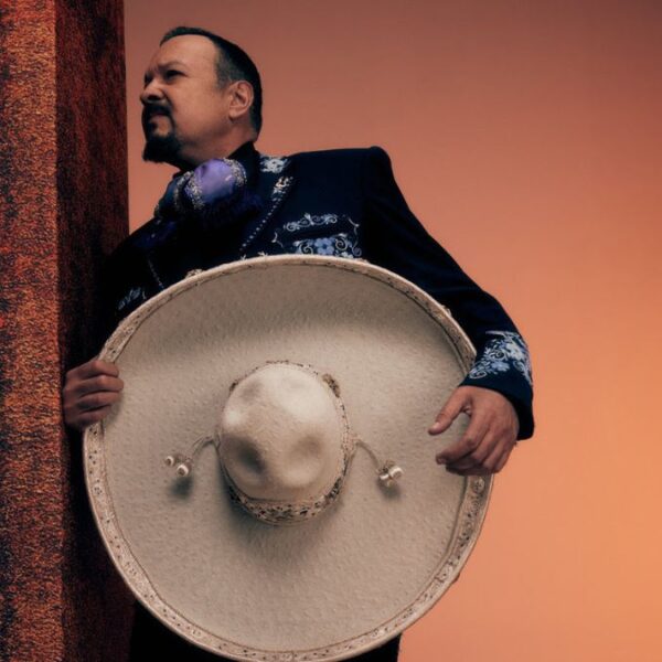¡Desde Zacatecas! Pepe Aguilar estrena Gavilán Gavilancillo