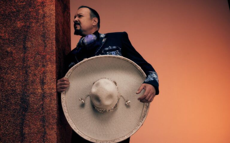 ¡Desde Zacatecas! Pepe Aguilar estrena Gavilán Gavilancillo