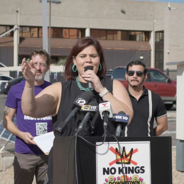 Marcha No Kings impulsa el voto anticipado en Arizona