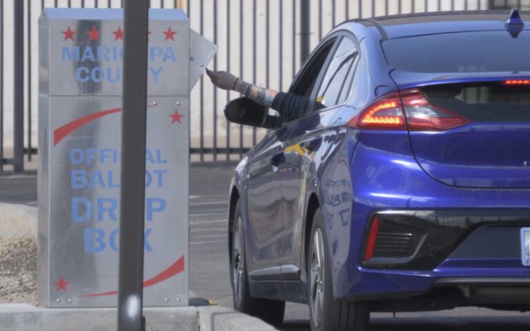 Demócratas lideran en Arizona impulsados por la economía
