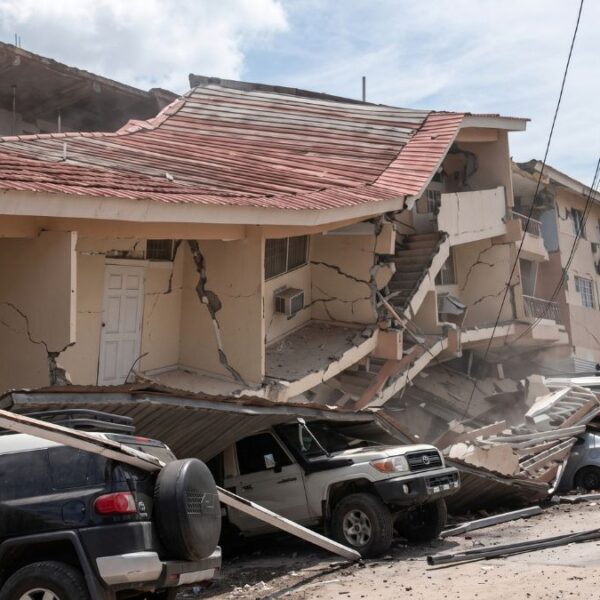 Desastre en Panamá: Fuerte terremoto de 7,7 deja graves daños